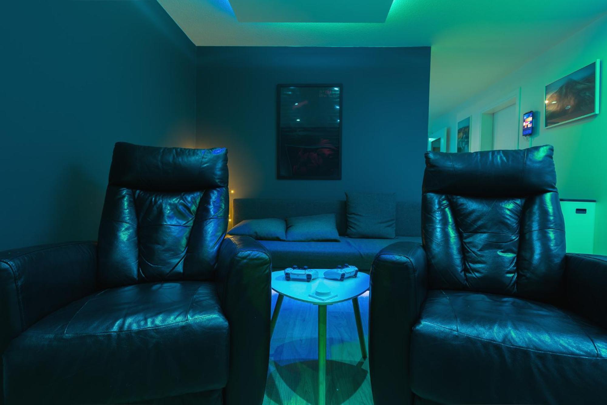 Smart Luxury - Private Gym, Hot Tub & Sauna Keflavík Екстериор снимка